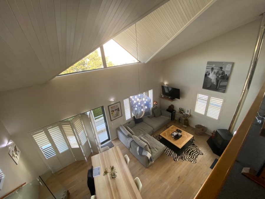 2 Bedroom Property for Sale in Vredehoek Western Cape